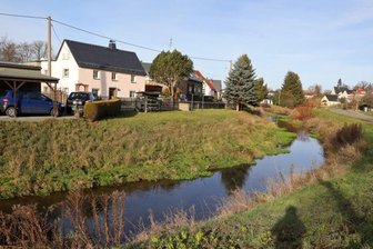Hochwasserschutz: Planungen ziehen sich hin - Am Lungwitzbach in Niederlungwitz werden seit vielen Jahren Hochwasserschutzmaßnahmen vorbereitet. 