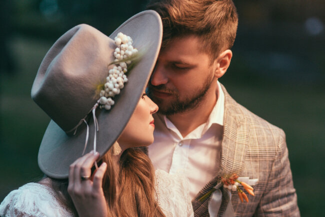 "Wir heiraten": Alle wichtigen Hochzeitstipps findest du in unserem digitalen Magazin.