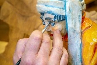 Höchste Zeit für den Scharfrichter - Einige Figuren sind schon bemalt, andere warten noch auf Farbe.
