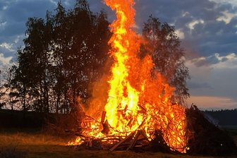 Höhenfeuer in Reichenbach nur mit Anmeldung - Die Anmeldefrist für Höhenfeuer in Reichenbach reicht bis 27. April.