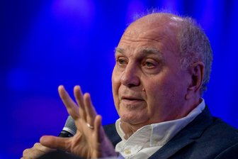 Hoeneß zu Eberl-Zukunft: "Da sind noch Zweifel" - Ehrenpräsident Hoeneß spricht über "Zweifel". (Archivbild)