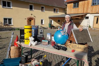 Hofflohmärkte locken am Freitag nach Waldenburg: Was Besucher wissen müssen - Jennifer Kutsche gehört zu den Mitorganisatoren der Hofflohmärkte in Waldenburg.