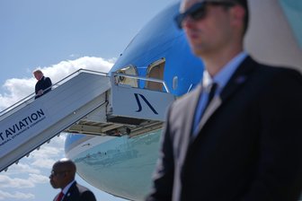 Hoffnungsschimmer und Herausforderungen zum G7-Auftakt - Flog direkt von seinem 80. Geburtstag zum Gipfel: US-Präsident Trump.