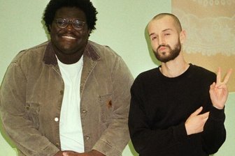 Hoffungsvollerster Newcomer Deutschlands: Duo Blumengarten legt Debütalbum vor! - Rayan und Sammy sind Blumengarten.