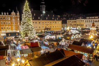 Hohe Gema-Gebühren für Weihnachtsmärkte: Städte im Erzgebirge hoffen weiter auf Einigung - In Annaberg ist die Gema-Rechnung für die Weihnachtsmarktmusik laut Pressesprecherin Annett Flämig bereits jetzt an der Schmerzgrenze.