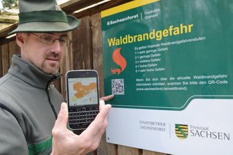 Hohe Waldbrandgefahr im Vogtland aufgrund lang anhaltender Trockenheit - Waldbrandwarnstufen per QR-Code - auch das gibt es in Sachsen mittlerweile.