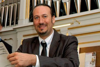 Hohenstein-Ernstthal: Frauenkirchenkantor Matthias Grünert auf Orgelfahrt - Frauenkirchenkantor Matthias Grünert aus Dresden bereitet sich auf eine dreitägige Konzertreihe vor. 