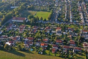 Hohenstein-Ernstthal/Lichtenstein: Neue Grundsteuer macht Kommunen und manchen Eigentümern das Leben schwer - Blick auf die Turnhallen-Siedlung in Oberlungwitz. Auch hier wird sich die Höhe der Grundsteuer für viele Eigentümer von Grundstücken und Gebäuden ändern.