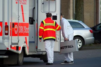 Hohenstein-Ernstthal: Mann unter Drogen schlägt Frau krankenhausreif -