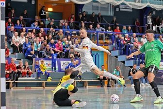 Hohenstein-Ernstthal schießt Penzberg aus der Halle - 