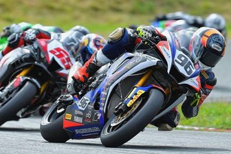 Hohenstein-Ernstthaler fährt nach Neustart aufs Podest - Moritz Jenkner hätte beim zweiten Wertungsrennen der Klasse Pro Superstock 1000 gerne mehr als sieben Runden auf dem Schleizer Dreieck zurückgelegt.