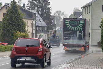 Hohes Verkehrsaufkommen: Wie steht es um eine Ortsumgehung für Geyer? - Tausende Fahrzeuge rollen täglich über die S 260 in Geyer - viele davon in Richtung A 72 oder von dort kommend.