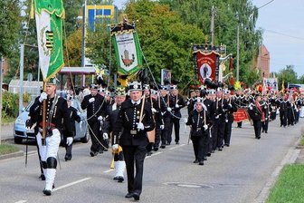 Hohndorf hält an Tradition fest: Am Samstag wird Bergmännische Spätschicht gefeiert - In Hohndorf dabei: die Knappschaft des Lugau-Oelsnitzer Reviers.