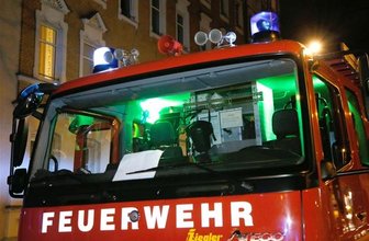 Holzstapel in Mannichswalde fängt Feuer -