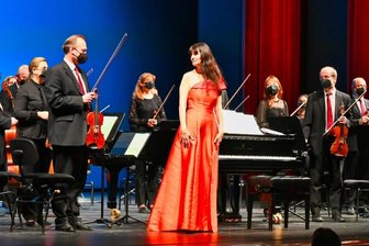 Hommage an wenig bekannte sowjetische Komponisten - Elisaveta Blumina kann sich über ein gelungenes Konzert mit den Streichern der Robert-Schumann-Philharmonie freuen.