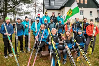Honig und Blaubeersuppe: Pobershauer hat sein eigenes Erfolgsrezept für den Wasalauf - Alles vorbereitet: Die Skilangläufer des ATSV Gebirge/Gelobtland trafen sich noch einmal kurz vor ihrer Abreise nach Schweden.