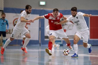 HOT 05 Futsal und der spannende letzte Spieltag in der Bundesliga - Für Dmytro Sorokin (Mitte) und HOT 05 Futsal soll am Samstag in Bielefeld mindestens ein Unentschieden her.