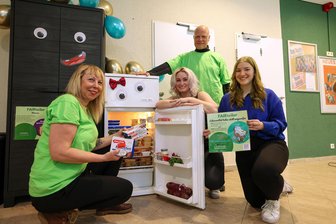 HOT Badeland: Neustart für Lebensmittelretter zum Frühlingsmarkt - Lebensmittelretter und Stadtmitarbeiterinnen am neuen Foodsharing-Standort.