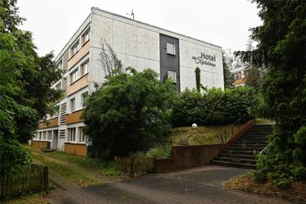 Hotel „Am Kriebsteinsee“: Verkauf scheitert erneut - Die Zukunft des Hotels „Am Kriebsteinsee“ ist ungewisser denn je. Die Gemeinde will die Immobilie verkaufen, findet aber keinen Käufer. Die Verhandlungen mit der Pächterin sind gescheitert.