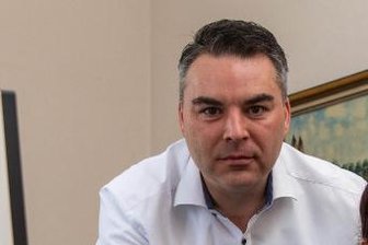 Hotelkette Travdo will nicht am Gast sparen - Nando Sonnenschmidt (links) - Chef der Hotelkette Travdo