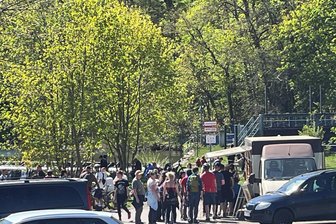 Hotspot am ersten Maiwochenende: Biergarten-Atmosphäre im Zschopautal bei Lichtenwalde - Hotspot Braunsdorfer Wehr unterhalb von Schloss Lichtenwalde.