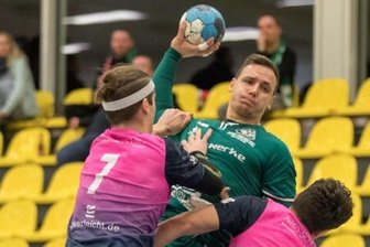 HSG brennt Test-Feuerwerk ab - Gelungene Generalprobe: Die HSG-Dachse um den fünffachen Torschützen Erik Riedel fertigten den HBV Jena mit 32:27 ab.