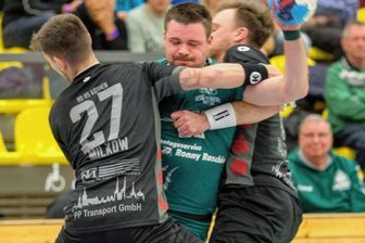 HSG bricht zuhause erneut ein - Kein Durchkommen: Gegen die HG Köthen konnten sich die HSG-Männer um Nico Werner in der 2. Halbzeit kaum noch durchsetzen. Ganze 9 Tore gelangen dem Team nach der Pause. 