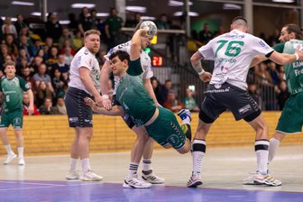 HSG-Dachse lassen Matchball liegen - Tomás Chiriaco, hier im Spiel gegen Oebisfelde, war in Thüringen mit 5 Treffern bester HSG-Torschütze.