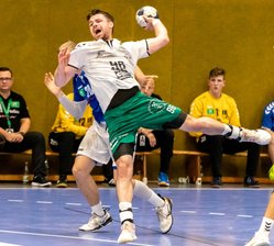 HSG: Vorne hui, hinten pfui - War in der Erzgebirgshalle Lößnitz einmal mehr überragender HSG-Werfer: Nico Werner. Aber auch die neun Treffer des Linkshänders reichten nicht, um die klare 30:35-Niederlage bei Aue II abzuwenden. 