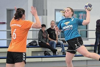 HSV-Damen wollen Haien Zähne ziehen - Sarah Riedel (r.) - hier gegen Turbine Leipzig - und ihre Teamkolleginnen wollen gegen Mölkau wieder in die Spur kommen.