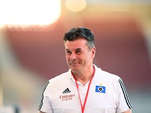 HSV-Trainer Hecking vertraut erneut Torwart Pollersbeck -  
          Hat sich für das Spiel gegen Holstein Kiel für Julian Pollersbeck im Tor entschieden: HSV Trainer Dieter Hecking.
