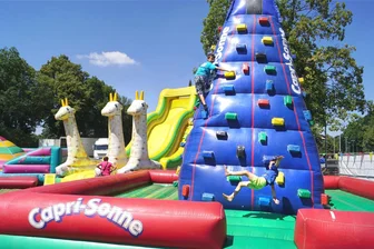 Hüpfburgenpark gastiert in Plauen - An Hüpfburgen ähnlich wie diesen können sich Kinder in Plauen austoben (Symbolbild).