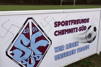 Hunderte Hakenkreuze auf Gelände von Chemnitzer Sportverein geschmiert -