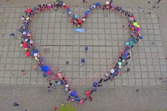 Hunderte Zwickauer zeigen Herz - 