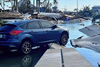 Hurrikan "Ian" dreht wieder auf und bedroht nun South Carolina - Schwere Schäden hat Hurrikan "Ian" in Matlacha in Florida hinterlassen. Diese Fahrbahn wurde weggespült.