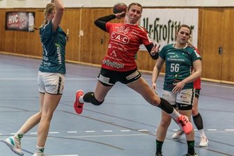 HVC steigt aus der 3. Liga ab - Camilla Flora Müller machte drei Tore für den HV Chemnitz. Doch sie verlor mit ihrem Team mit 20:22 gegen Vechta.