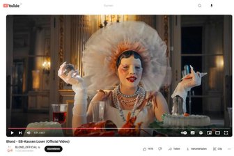 Hymne auf Ladendiebstahl? Das neue Album von Blond beansprucht uns von deep bis doof - Kapitalismuskritik in viel zu einfach? Szene aus dem Blond-Video „SB-Kassen Lover“.