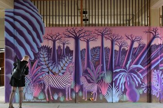 Ibug in Flöha - Mutiger Schritt für neuen Blick auf die Stadt - Gut 3500 Besucher haben am Wochenende die letzte Gelegenheit genutzt, das Festival für urbane Kunst - die Ibug - auf dem Gelände der ehemaligen Buntpapierfabrik in Flöha zu erleben. Anders als in Vorjahren fand die Ibug coronabedingt mit weniger Kunstschaffenden und an drei statt zwei Wochenenden statt.