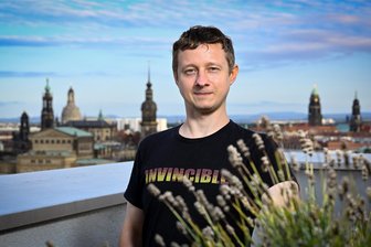 „Ich bin 31 und hatte noch nie Sex - freiwillig“ - Robbyn Sprejz (31) ist asexuell und organisiert Treffen mit Gleichgesinnten. Er ist gelernter Medientechnologe – Druckverarbeitung und Lenticularkünstler.