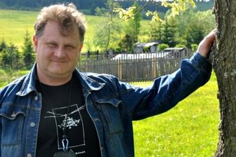 "Ich bin Deutschböhme" -  Peter Frank hängt an seinem Wohn- und Heimatort. 