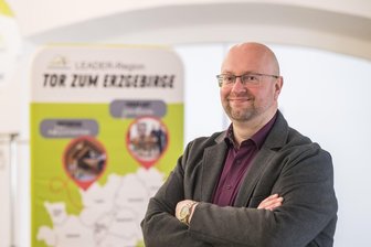 „Ich bin ein Kultur-Nerd“ – Der Mann, der 15 Millionen verteilt hat, wird Chef der Kulturregion Erzgebirge-Mittelsachsen - Christian Scheller hat die Leader-Region „Tor zum Erzgebirge“ geleitet – nun zieht es ihn als Kultursekretär nach Flöha.