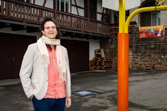 „Ich habe das Unsichtbare gesehen“: Was ein israelischer Dichter in Mittweida über den Osten lernte - Yona-Dvir Shalem (29) kuratierte das Sukkot-Festival und lebte dafür in Mittweida.