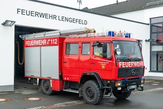 „Ich habe mich persönlich angegriffen gefühlt“: Warum ein Kamerad der Feuerwehr Lengefeld fast die Beherrschung verloren hat - Dieses Löschgruppenfahrzeug der Feuerwehr Lengefeld ist 27 Jahre alt. Es kann neun Einsatzkräfte befördern und verfügt unter anderem über einen 600 Liter großen Wassertank. In den nächsten Jahren soll es ausgemustert werden.