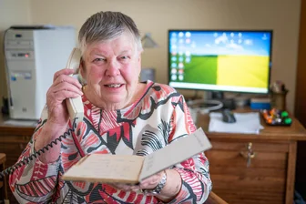 „Ich kann nicht 50 Kilometer weit fahren“ – 81-Jährige aus Geringswalde und ihre Suche nach einem Zahnarzt - Maritta Schäfer aus Geringswalde hatte es mehrfach telefonisch versucht, einen Termin bei einer Zahnarztpraxis zu bekommen.