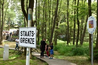 Idee für Dreiländereck: Abenteuer-Spielplätze für Kinder - Das Dreiländereck Böhmen, Bayern und Sachsen am Kaiserhammer soll für Besucher aufgewertet werden. Dazu fanden jetzt Gespräche mit den Anrainerkommunen in Rehau statt. 