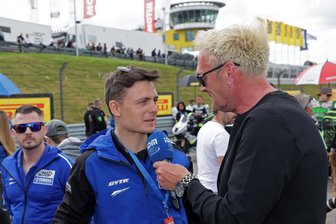 IDM auf dem Sachsenring: Die Sachsen mischen im Konzert der Großen mit - 2023 war der Hohenstein-Ernstthaler Max Enderlein (links) „nur“ als Teamchef auf dem Sachsenring. Dieses Jahr dreht er wieder selbst am Gasgriff.