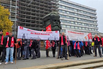IG Metall ruft heute zu Warnstreik in Chemnitz auf - Am Mittwoch treffen sich die Gewerkschaftsmitglieder am Marx-Monument.