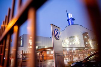 IG Metall und Betriebsrat: Keine Werksschließungen bei VW - Zuletzt war vor allem über die Zukunft des VW-Werks in Osnabrück spekuliert worden. (Archivbild)
