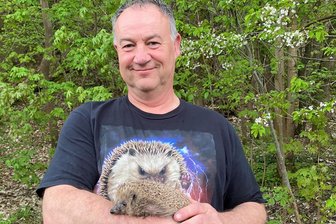 Igel-Papa Hans-Dietrich Metge aus Großschirma spricht beim Nabu Freiberg - „Igel-Papa“ Hans-Dietrich Metge aus Großschirma ist am Dienstag in Freiberg zu Gast.