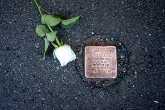 Ihr Schicksal soll nicht vergessen werden: So erging es den letzten Plauener Juden im Winter 1945 vor der Deportation - Vielerorts in Plauen erinnern Stolpersteine an das Schicksal jüdischer Familien.